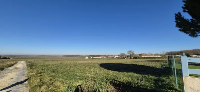 Terrain à bâtir à Grézac