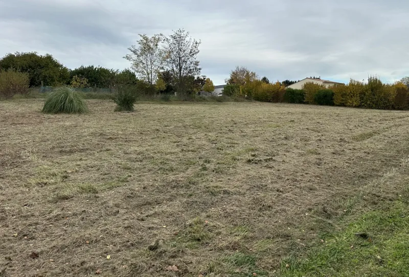 Terrain à bâtir à Saintes