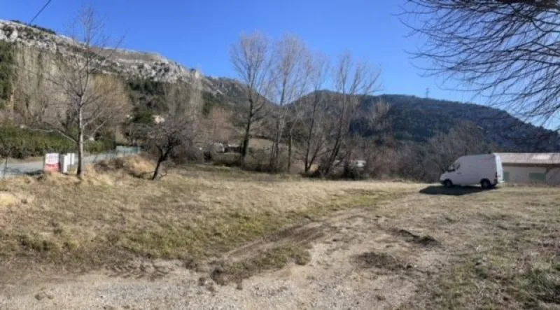 Terrain à bâtir à Escragnolles