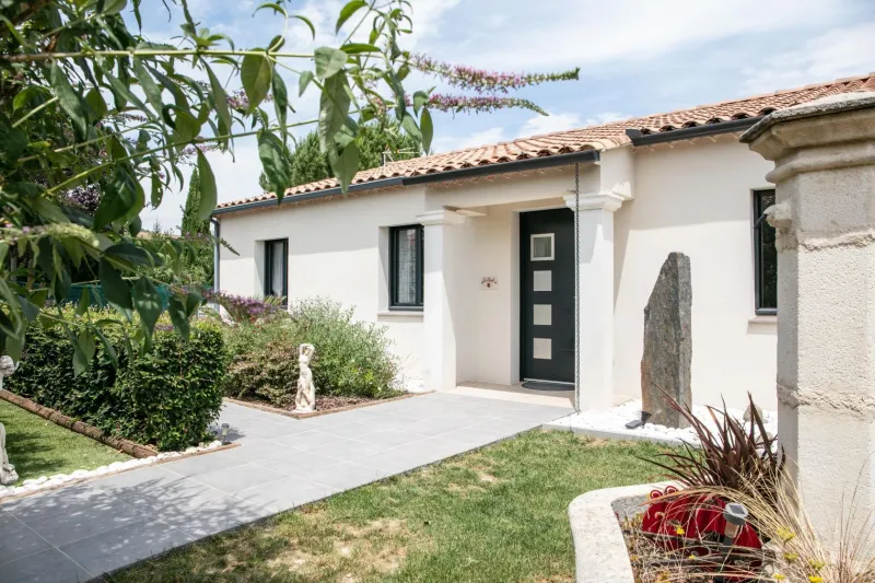 Maison neuve à La Fare-les-Oliviers