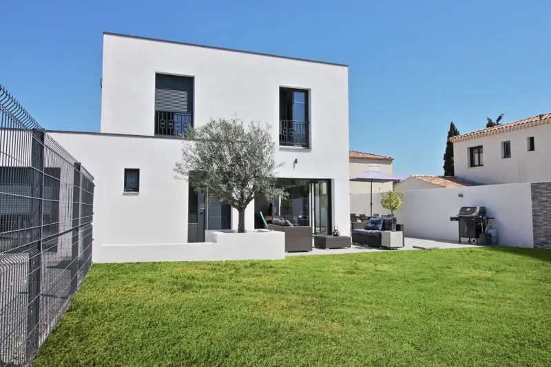 Maison neuve à Sainte-Cécile-les-Vignes