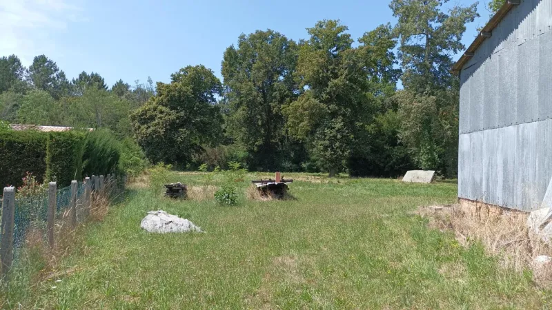 Terrain à bâtir à Salles