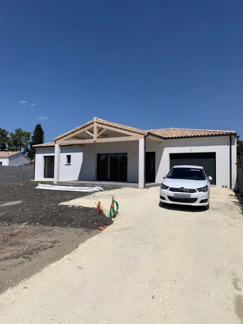 Maison neuve à Grézac
