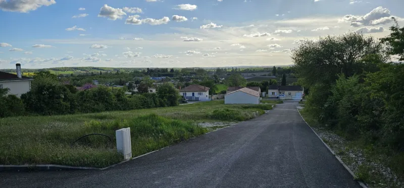Terrain à bâtir à La Couronne