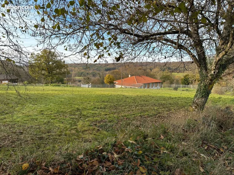 Terrain à bâtir à Sers