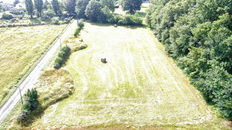 Terrain à bâtir à Grassac