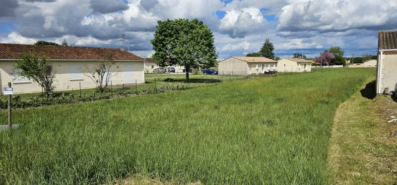 Terrain à bâtir à Vindelle