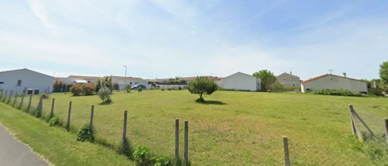 Terrain à bâtir à Saint-Romain-de-Benet
