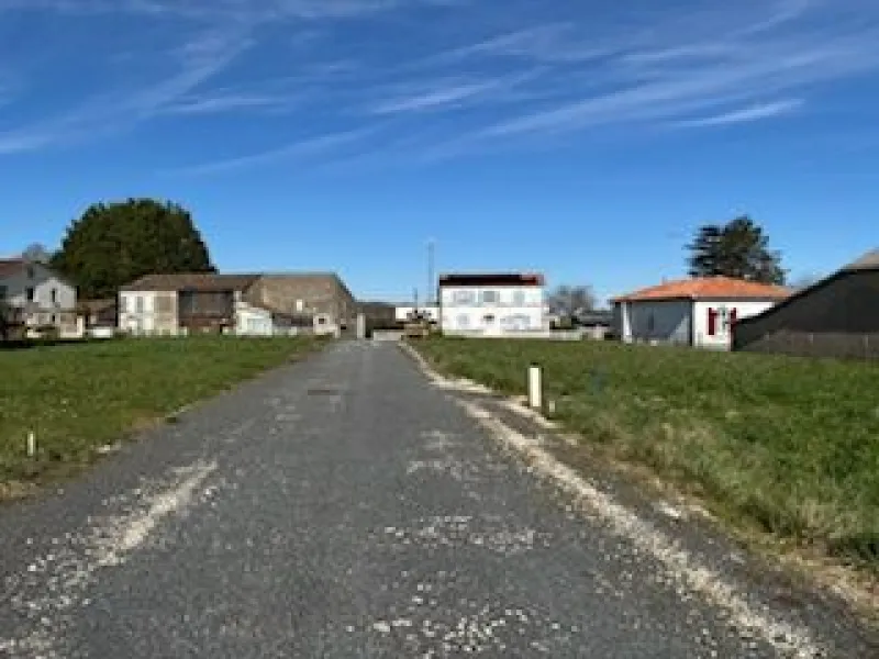 Terrain à bâtir à Saint-Germain-du-Seudre