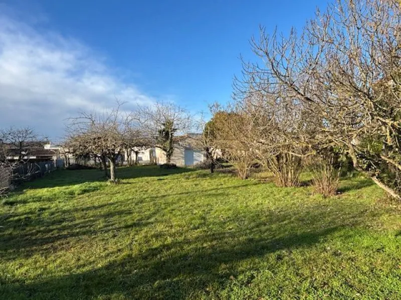 Terrain à bâtir à Semussac