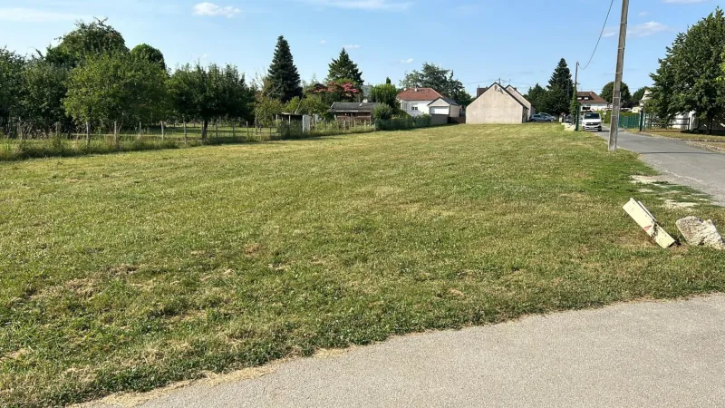 Terrain à bâtir à La Croix-en-Touraine