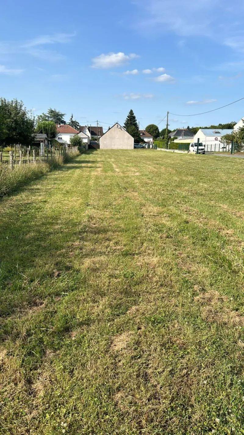 Terrain à bâtir à La Croix-en-Touraine