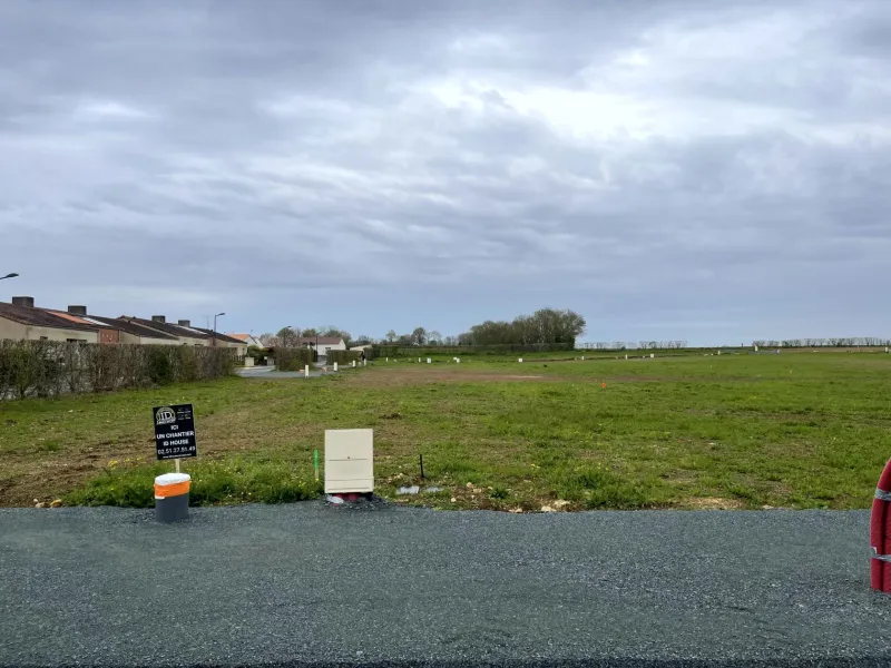 Terrain à bâtir à Saint-Hilaire-des-Loges