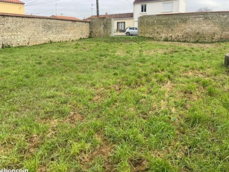 Terrain à bâtir à Luçon