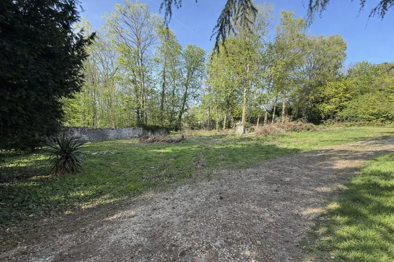 Terrain à bâtir à Soisy-sur-Seine