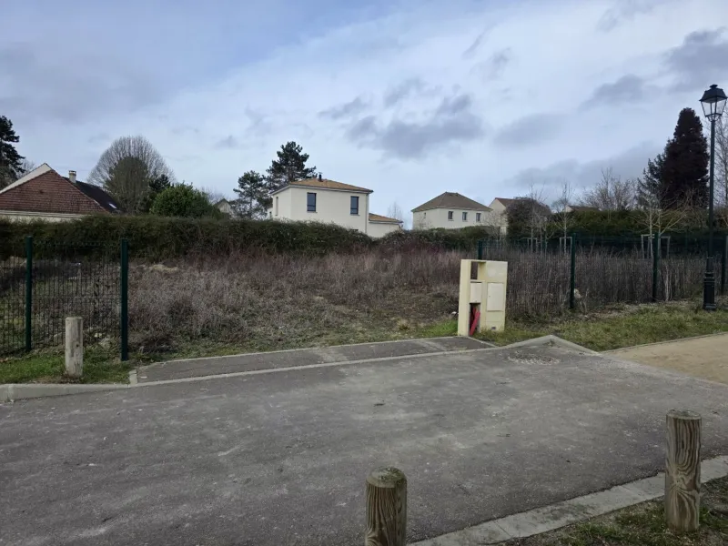 Terrain à bâtir à Vaux-sur-Seine