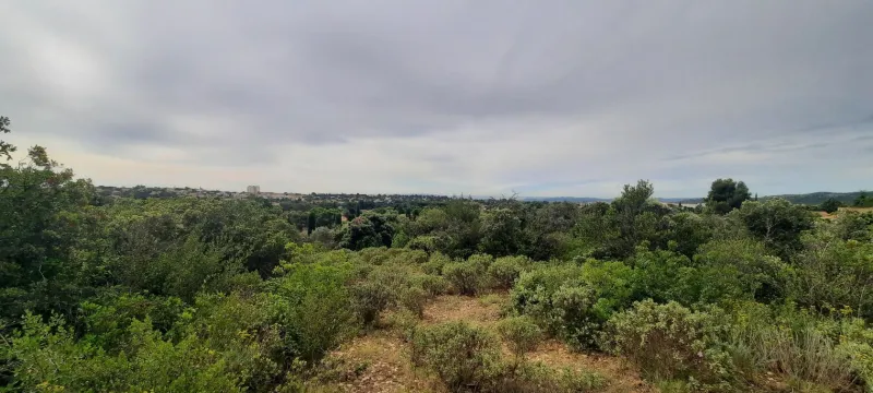 Terrain à bâtir à Villeneuve-lès-Avignon