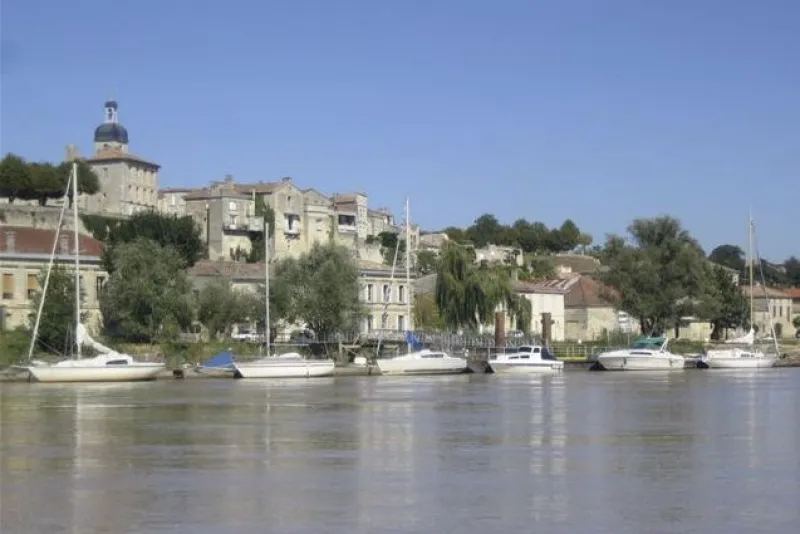 Terrain à bâtir à Bourg