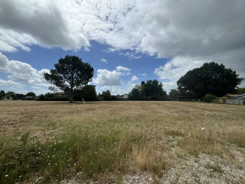 Terrain à bâtir à Martillac