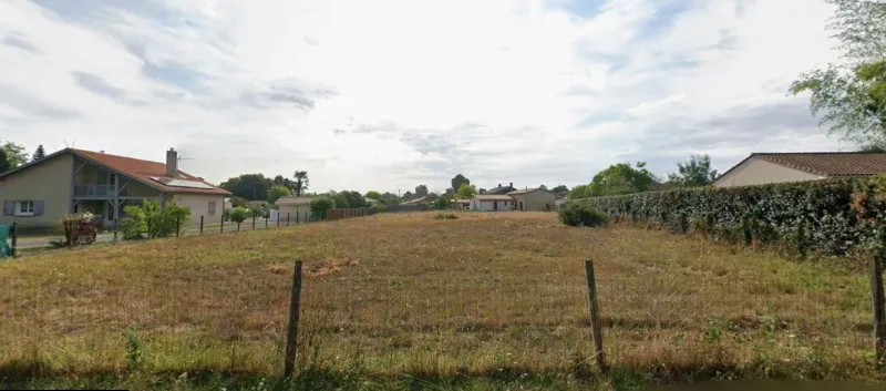 Terrain à bâtir à Le Pian-Médoc