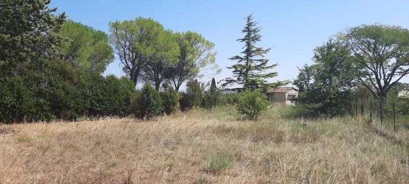 Terrain à bâtir à Sainte-Cécile-les-Vignes