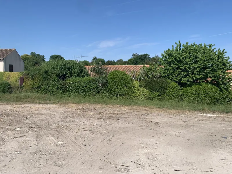Terrain à bâtir à Saintes