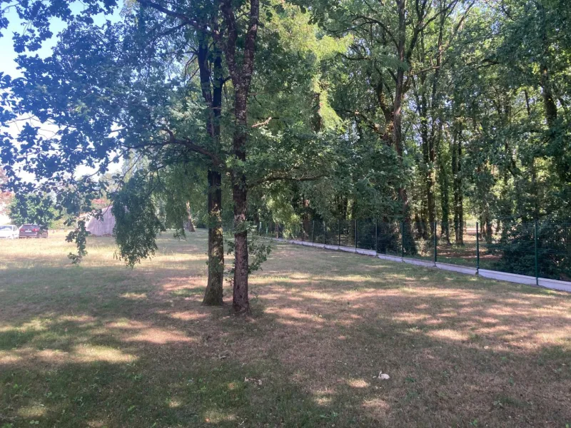 Terrain à bâtir à Salles