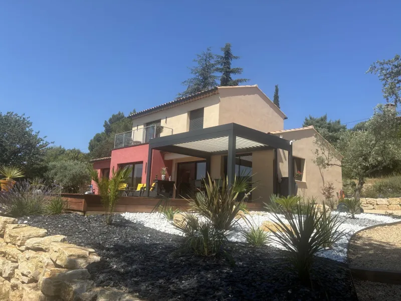 Maison neuve à Ménerbes