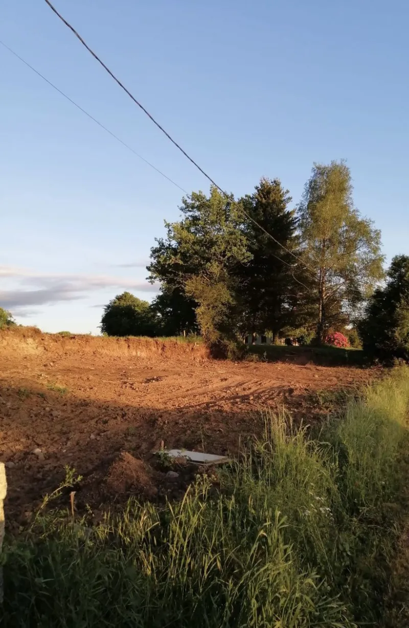 Terrain à bâtir à Saint-Santin-Cantalès