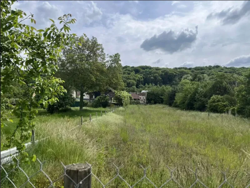 Terrain à bâtir à Mézières-sur-Seine