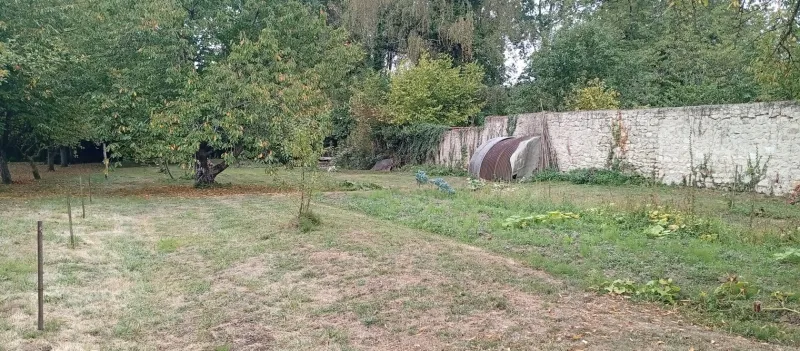 Terrain à bâtir à Ostel