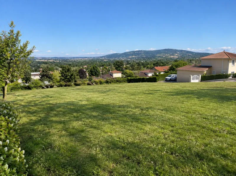 Terrain à bâtir à Lucenay