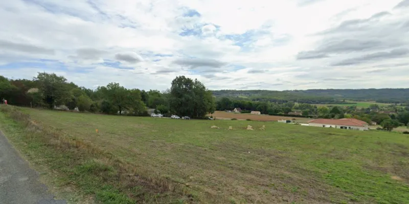 Terrain à bâtir à Thonac