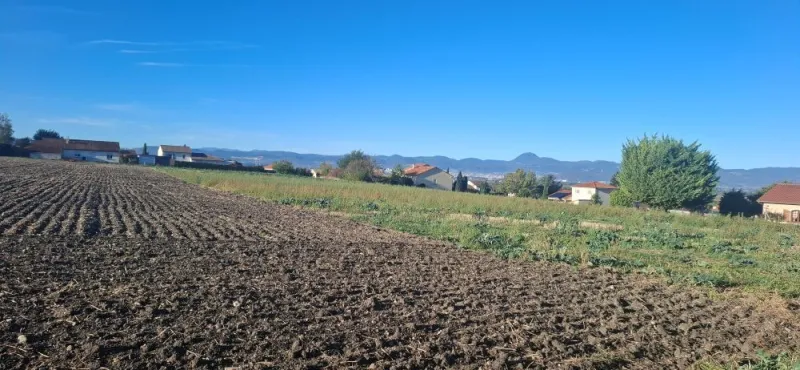 Terrain à bâtir à Martres-d'Artière