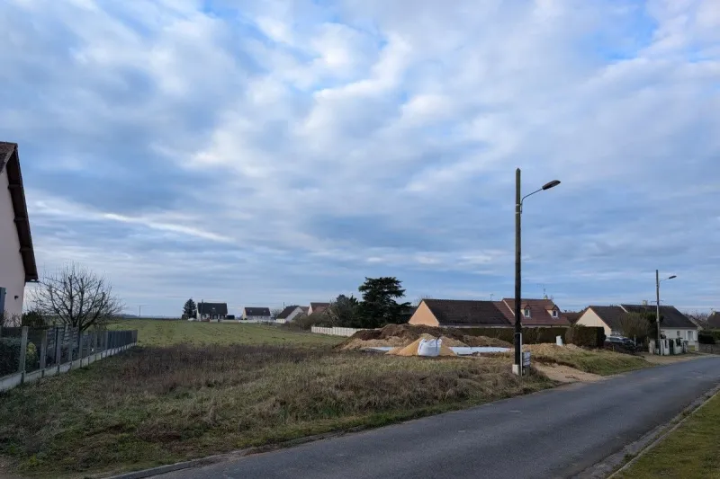 Terrain à bâtir à Berchères-les-Pierres