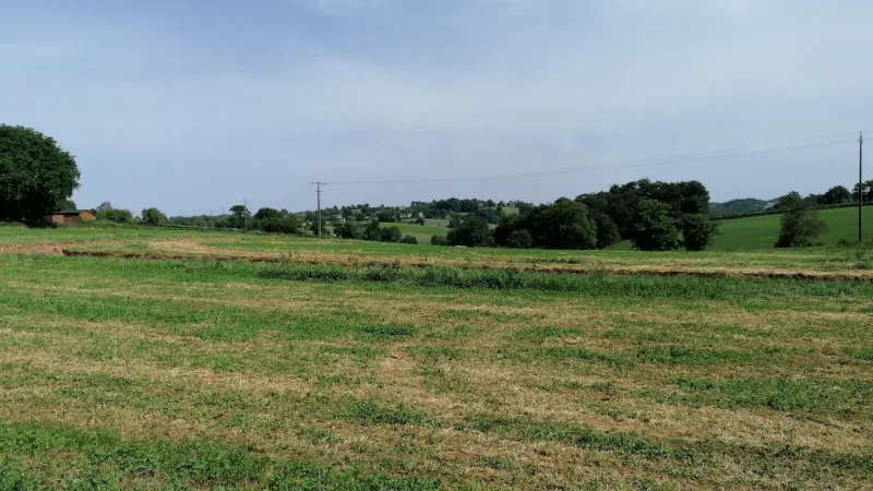 Terrain à bâtir à Mayran
