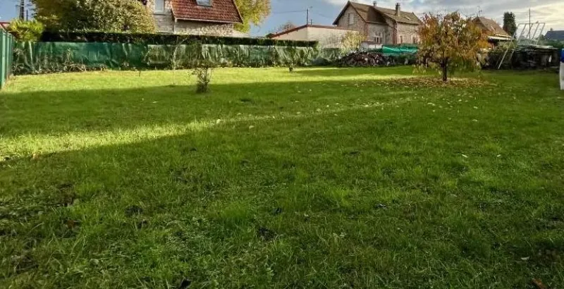 Terrain à bâtir à Aguilcourt