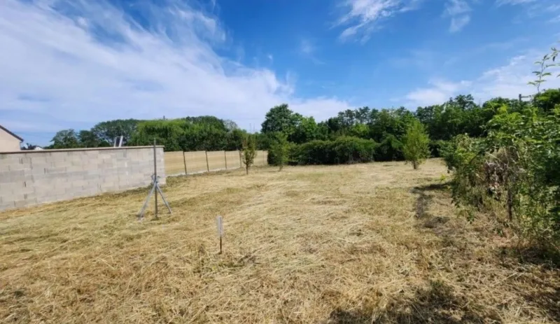 Terrain à bâtir à Rivecourt