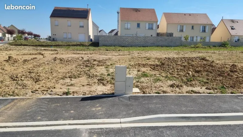 Terrain à bâtir à Maisoncelles-en-Brie