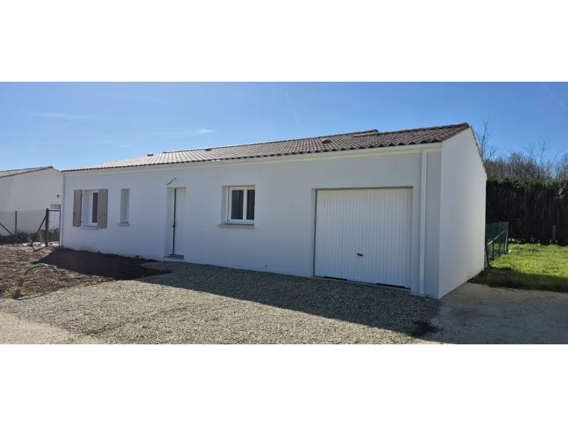 Maison neuve à Saint-Bris-des-Bois