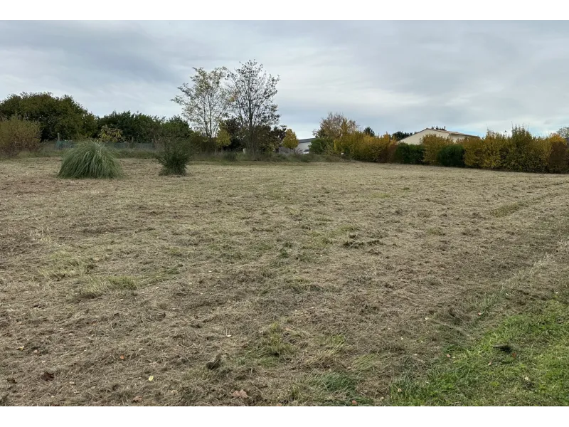 Terrain à bâtir à Saintes