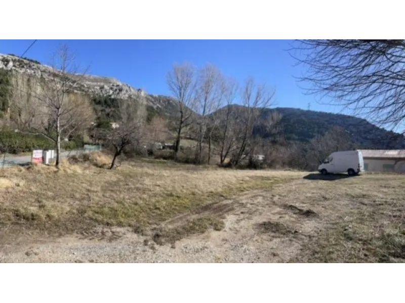 Terrain à bâtir à Escragnolles