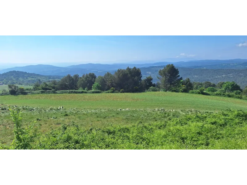 Terrain à bâtir à Montfuron