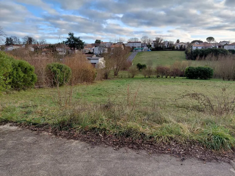 Terrain à bâtir à Saintes