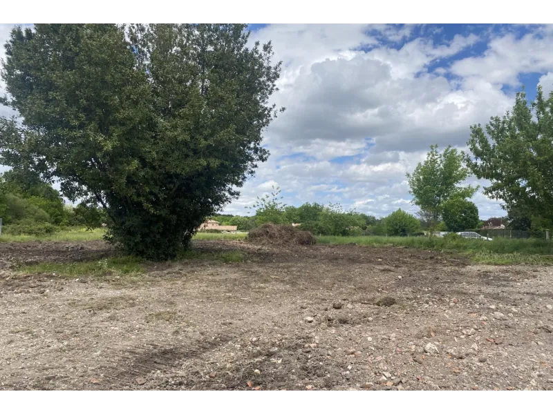 Terrain à bâtir à Le Pian-Médoc