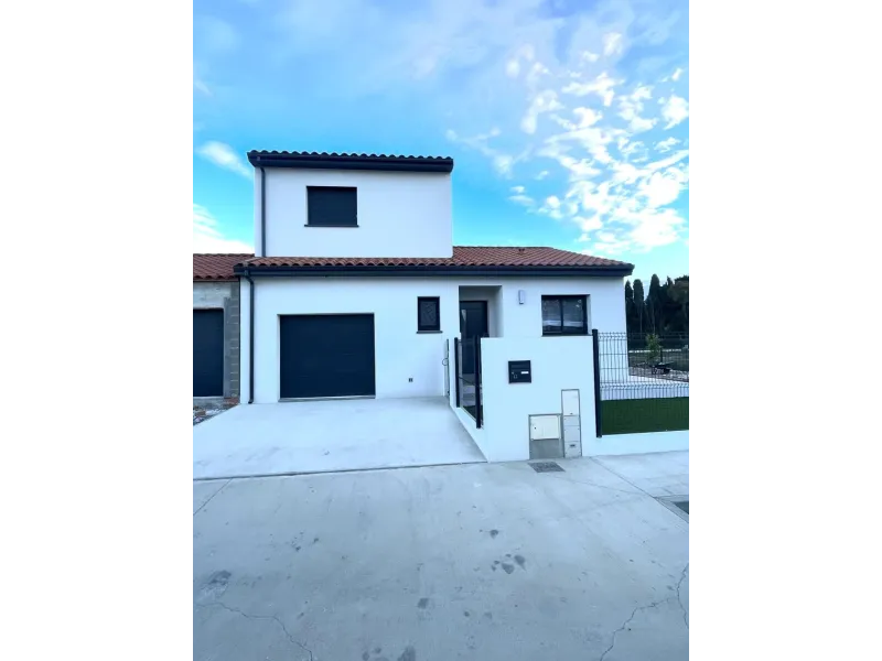 Maison neuve à Corbère