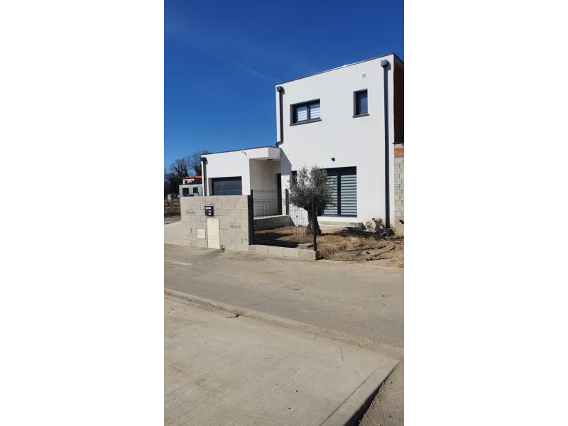 Maison neuve à Corbère