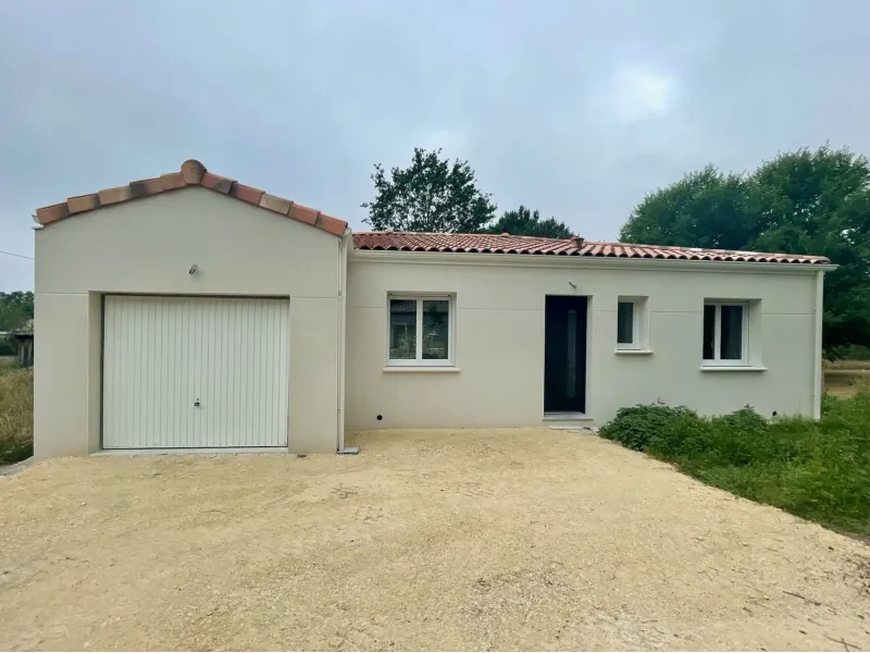 Maison neuve à Plassac