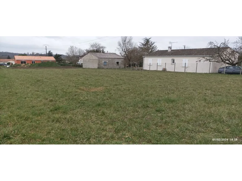 Terrain à bâtir à Julienne