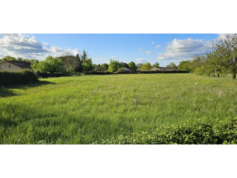 Terrain à bâtir à V?œuil-et-Giget